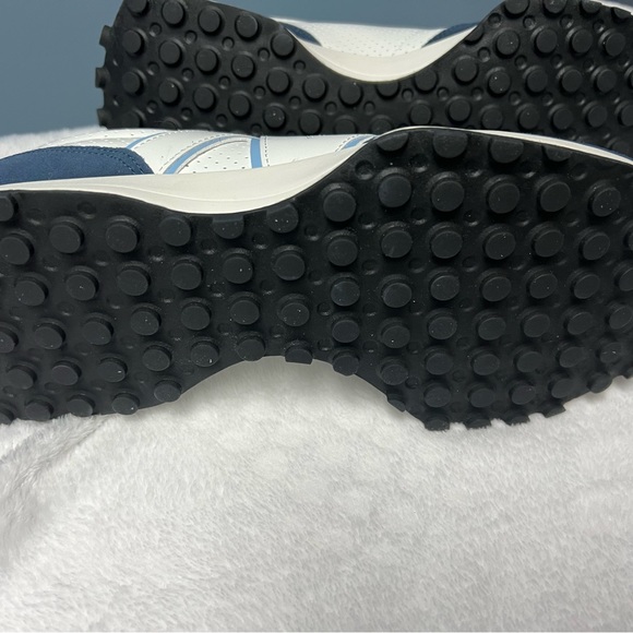 New Balance 327 size 11 BRAND NEW men’s. TARRIF FREE - Picture 3 of 5